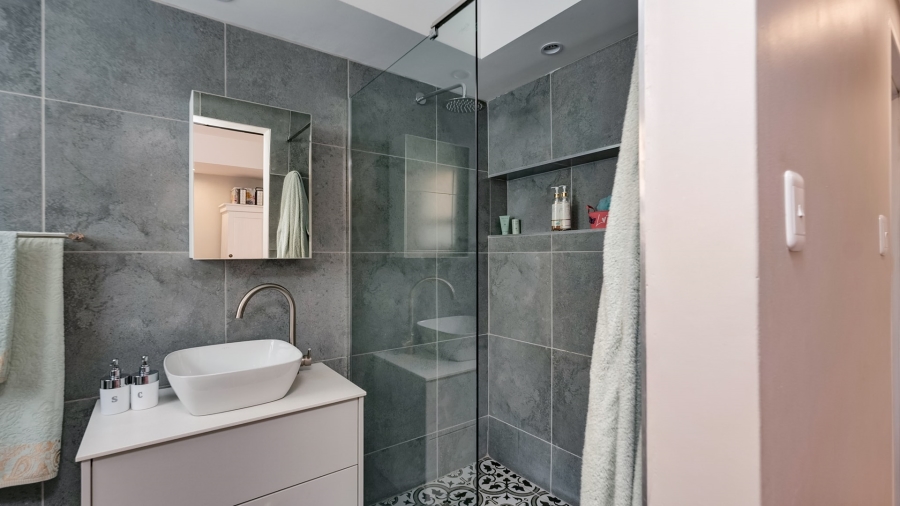 5 Bedroom Property for Sale in Agulhas Western Cape